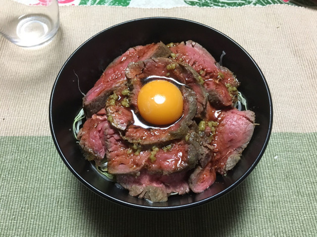 ローストビーフ丼 コストコのお肉で作る レシピ 作り方 By Naruまま クックパッド