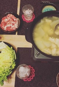 ❄︎鶏ガラ生姜風味❤️簡単鶏団子鍋❄︎