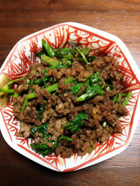 パクチーと挽き肉の炒め物