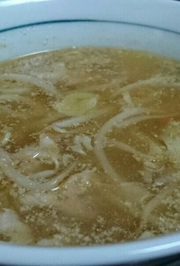 ピリ辛モヤシスープ
