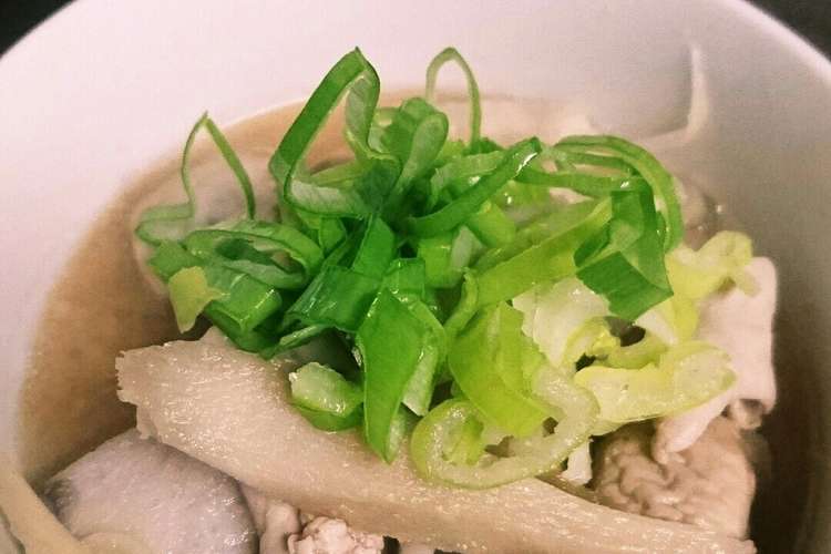 里芋 大根 根菜たっぷり豚モツ味噌汁 レシピ 作り方 By クルクルクック クックパッド 簡単おいしいみんなのレシピが370万品