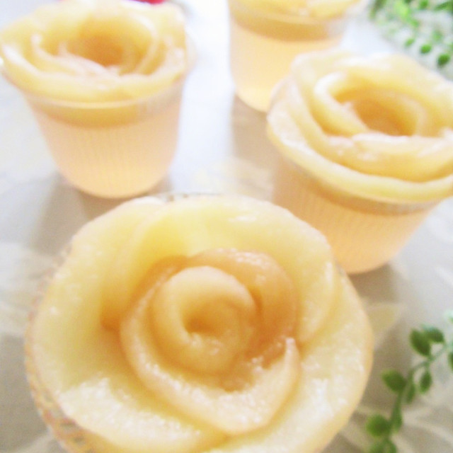 キュートに薔薇のお花りんごゼリー レシピ 作り方 By Satorisu クックパッド