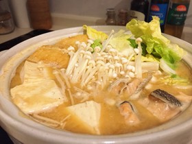 好きな具を好きなだけ*酒粕たっぷり石狩鍋