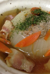 玉ねぎの丸ごと煮込みスープ