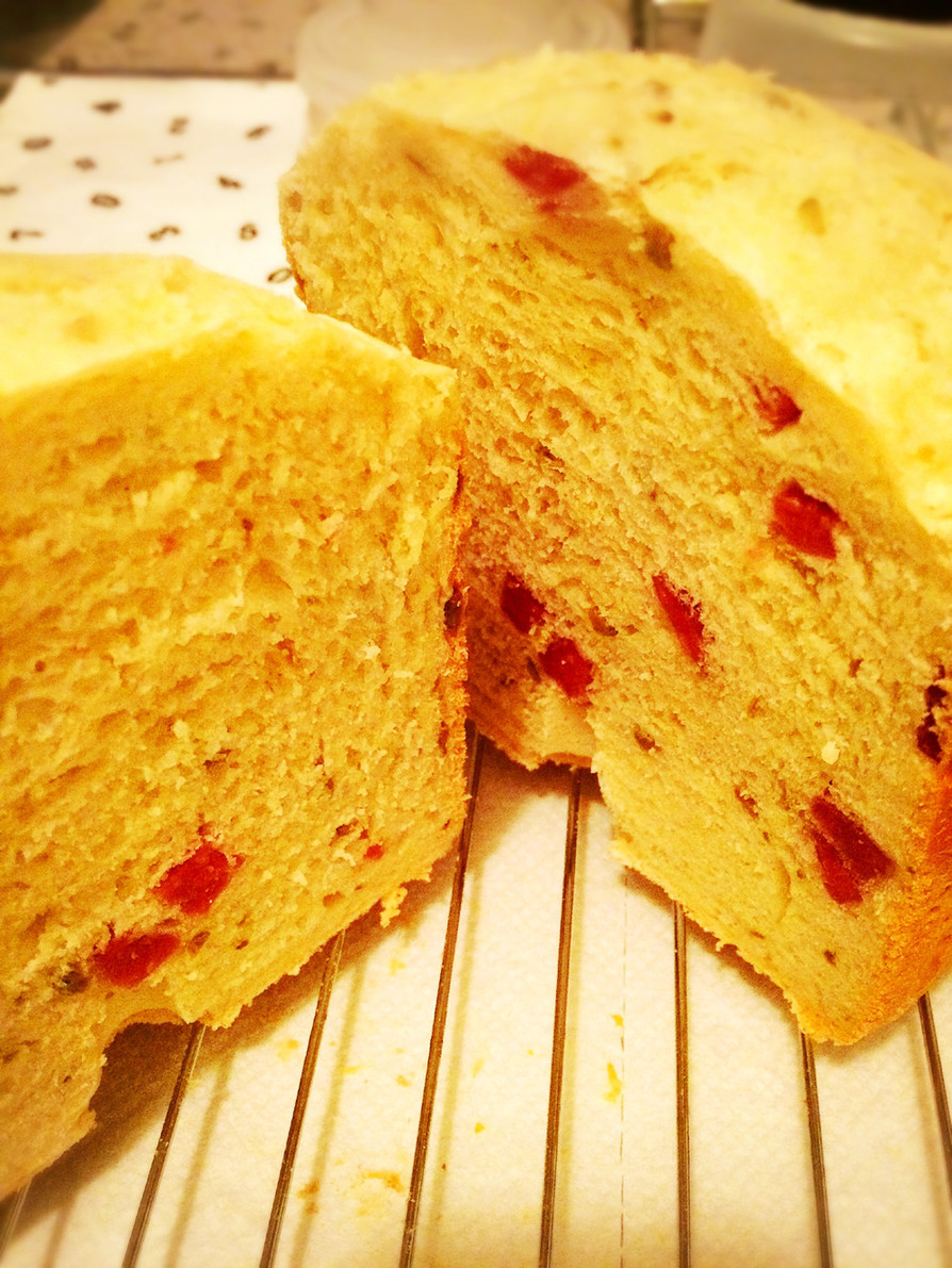 オリーブとサラミの食パンの画像
