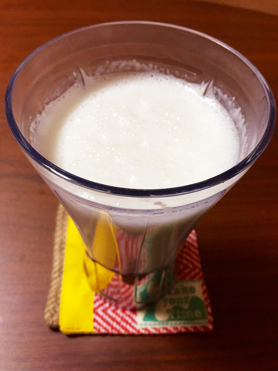 シリアル＋飲むヨーグルト＋牛乳の画像