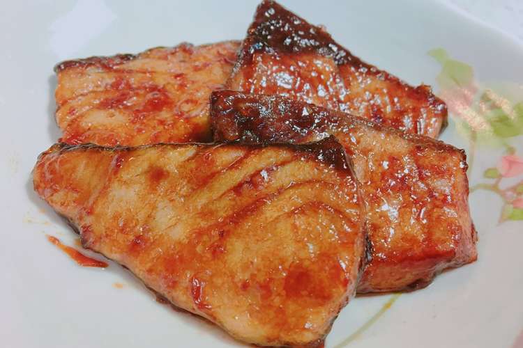 残ったお刺身で 甘絡み照り焼き レシピ 作り方 By 手抜き時々がんばるる クックパッド 簡単おいしいみんなのレシピが353万品