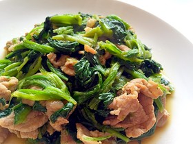 ❀豚肉のにんにく醤油バター炒め❀