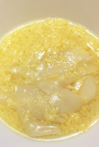 簡単 ふわふわ卵とひらひら麺の生姜スープ