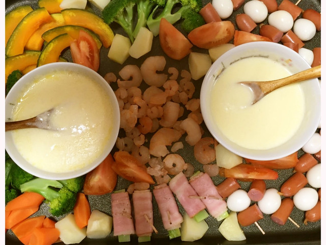 ホットプレートで簡単チーズフォンデュ レシピ 作り方 By みーつん クックパッド 簡単おいしいみんなのレシピが352万品 ホットプレートで簡単チーズフォンデュ レシピ 作り方 By みーつん クックパッド 簡単おいしいみんなのレシピが352万品