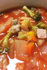 栄養満点！野菜たっぷりトマトスープ