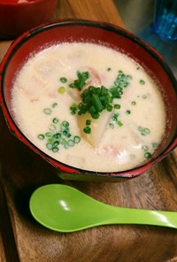 超簡単☆かぶとベーコンの豆乳スープ