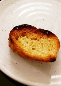 フライパンでフランスパンのオリーブ焼き
