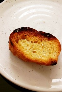 フライパンでフランスパンのオリーブ焼き