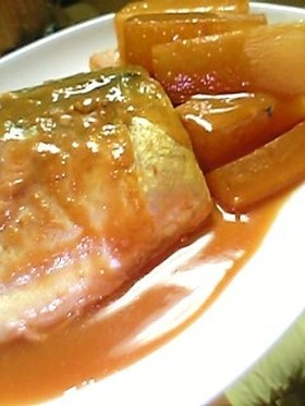 入れるだけ!鯖とついでに大根の味噌煮♪