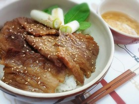 ガッツリ系!*焼き肉丼×溶きたまスープ*