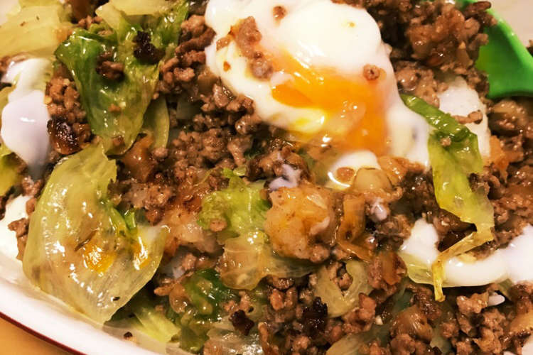 ひき肉とレタス丼 レンジで温泉たまご付 レシピ 作り方 By Achami クックパッド 簡単おいしいみんなのレシピが366万品