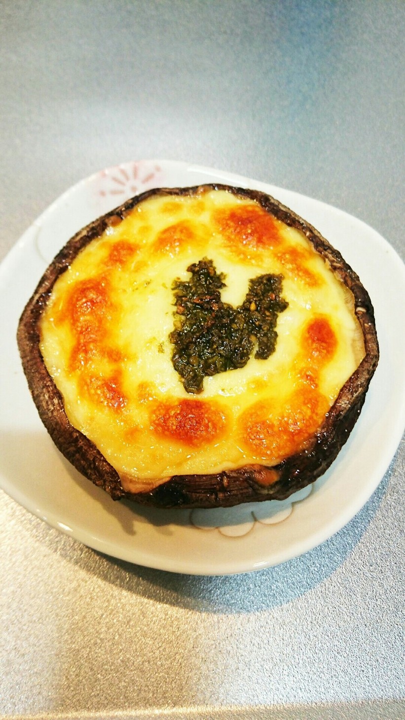 簡単絶品  椎茸チーズ焼き～バジル風味～の画像
