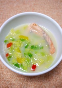 レンジで簡単！銀鮭白菜スープ