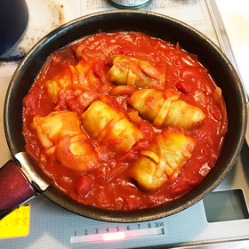 ロールキャベツのトマト煮込み