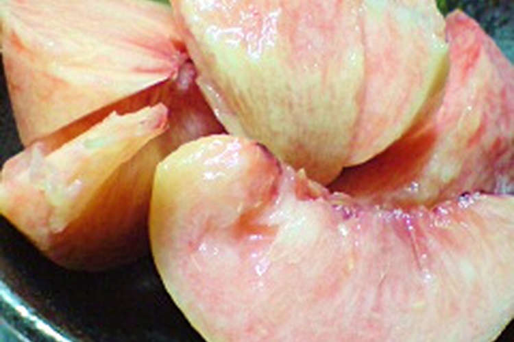 まるごと無駄なく簡単 桃のきれいなむき方 レシピ 作り方 By あみにゃ クックパッド 簡単おいしいみんなのレシピが353万品