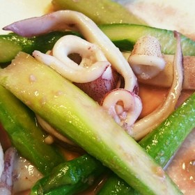 超簡単!イカとアスパラのガーリック炒め