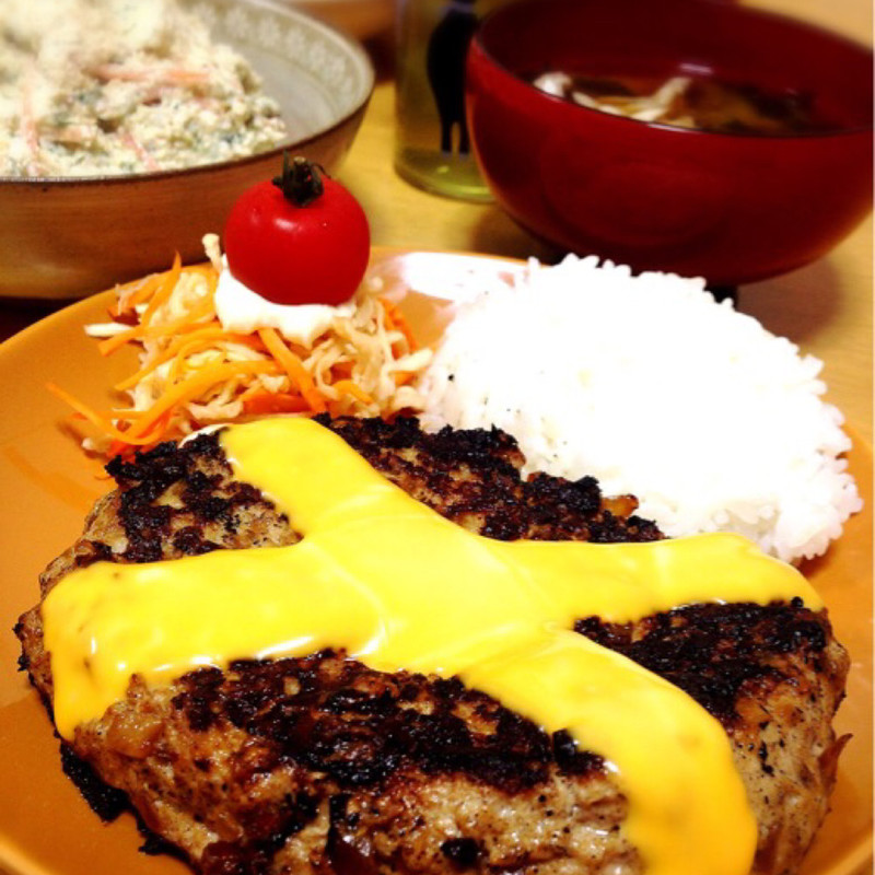 みんなが作ってる びっくりドンキー チーズバーグのレシピ クックパッド 簡単おいしいみんなのレシピが360万品