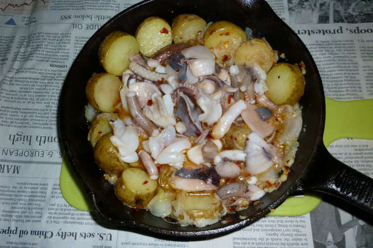 アオリイカのげそのアヒージョ オイル炒め レシピ 作り方 By Aranjuez5 クックパッド 簡単おいしいみんなのレシピが353万品