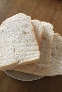 薄力粉の食パン