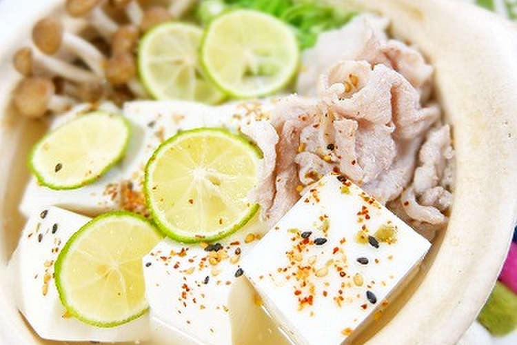ひとり鍋 すだち香るお豆腐鍋 レシピ 作り方 By ことこととん クックパッド 簡単おいしいみんなのレシピが352万品