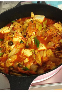 簡単 本場の韓国家庭料理の味キムチチゲ鍋