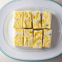 レモンとホワイトチョコのアップサイドダウンケーキ