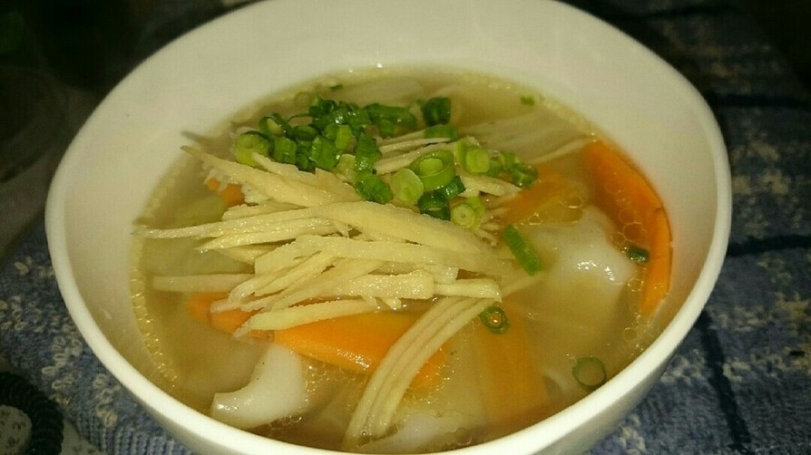 餃子の中華スープの画像
