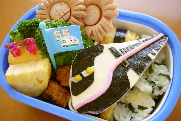 E3系 新幹線こまち弁当 キャラ弁 レシピ 作り方 By こひつじ母さん クックパッド