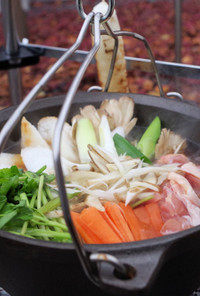 秋田県の郷土料理　きりたんぽ鍋