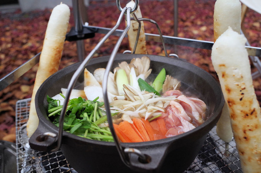 秋田県の郷土料理　きりたんぽ鍋の画像