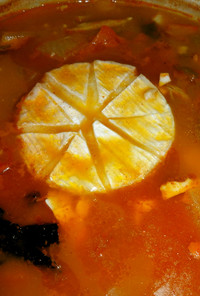 カマンベールチーズコンソメケチャップ鍋