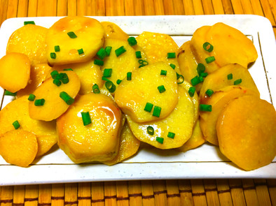 里芋の柚子ポン酢炒めの写真