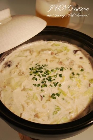 白菜と豚肉のチーズクリーム鍋の写真