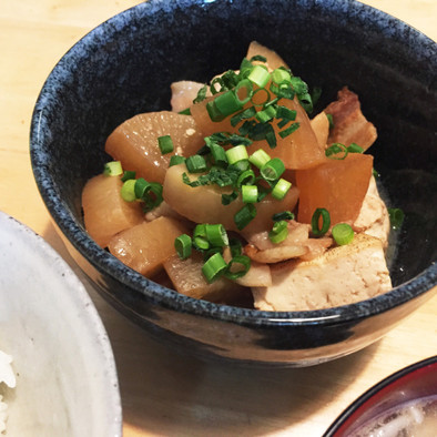 ほくほく！大根と豚肉とお豆腐の煮物の写真