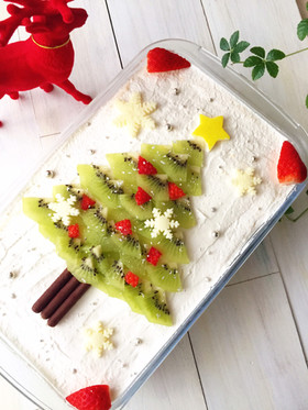 スコップケーキでクリスマスツリーケーキ