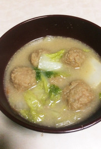 ごま豆乳鍋リメイク♡白菜と肉団子のスープ