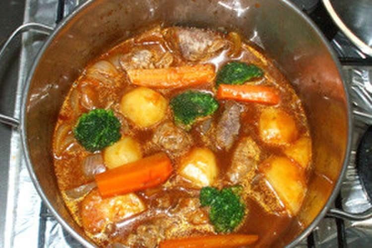 ビーフシチュー 簡単デミグラスソースで レシピ 作り方 By 漢方薬のタカキ大林店 クックパッド 簡単おいしいみんなのレシピが349万品