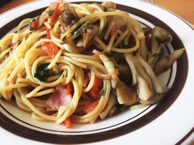 舞茸とトマトの和風パスタ