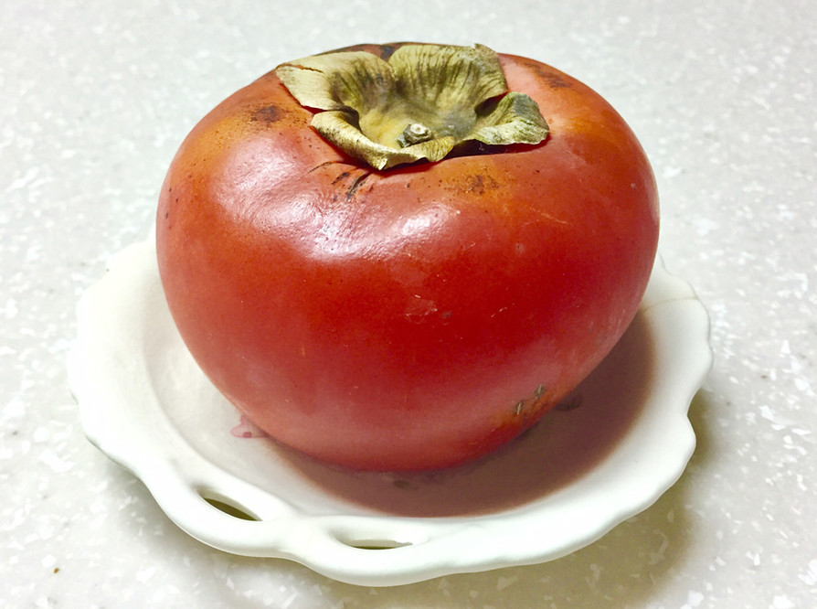 熟した柿 丸ごとデザート（レモンがけ）の画像