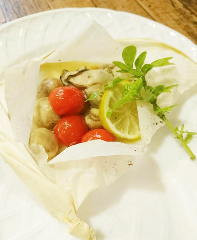 トマ牡蠣マッシュルームのパピヨットの写真