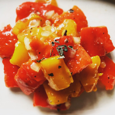 焼きパプリカの柿マリネの写真