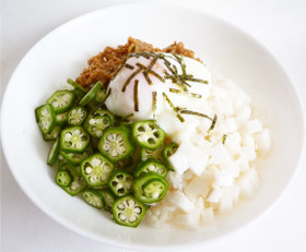 疲労回復ネバネバ丼 納豆オクラ長芋温泉卵