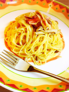 簡単♪ホッキ貝とキノコのクリームパスタ