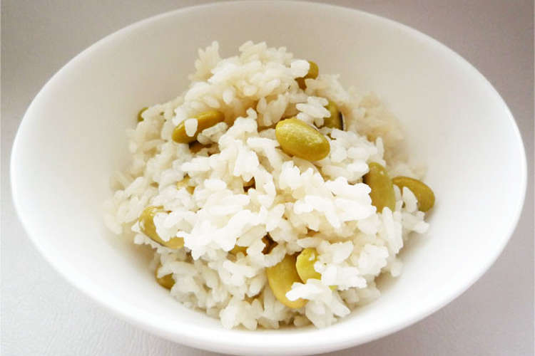 秘伝豆 青大豆 の炊き込みご飯 レシピ 作り方 By Liqueur クックパッド 簡単おいしいみんなのレシピが355万品